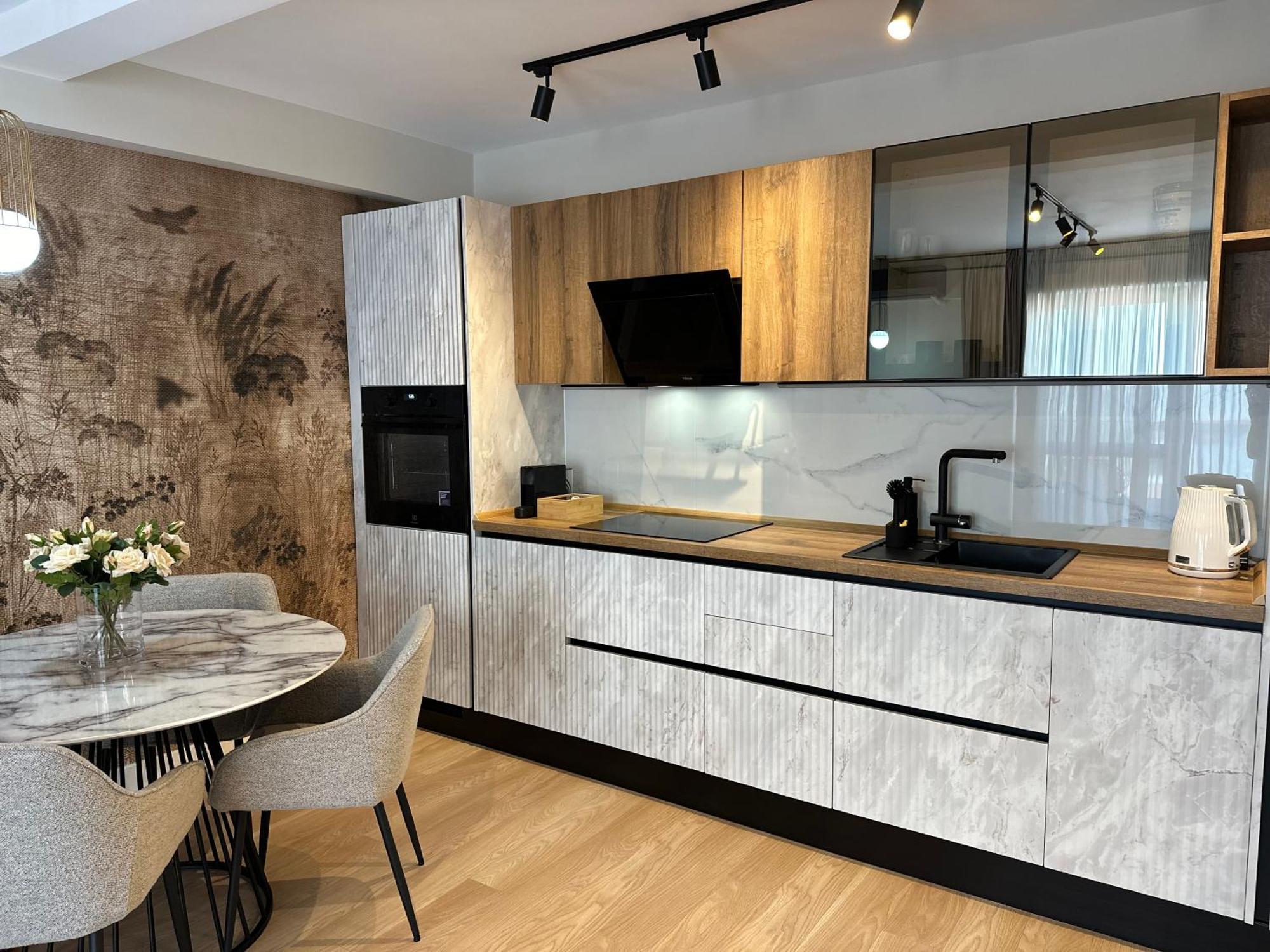 Luxury 2br With Free Parking Herastrau Apartament